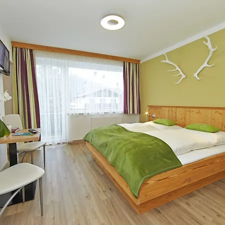 Hotel Garni Landhaus Gitti, Summercard And Free Parking