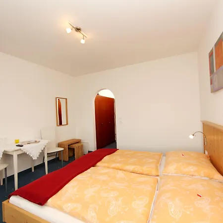 Szálloda Hotel Garni Landhaus Gitti, Summercard And Free Parking 3*