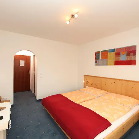 Hotel Garni Landhaus Gitti, Summercard And Free Parking 3* Zell am See