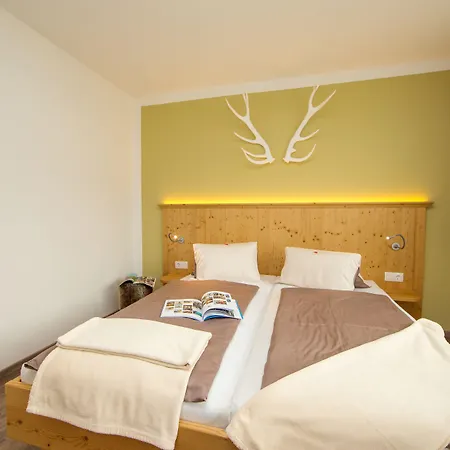 Hotell Hotel Garni Landhaus Gitti, Summercard And Free Parking 3*