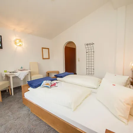 Hotel Garni Landhaus Gitti, Summercard And Free Parking 3* Zell am See